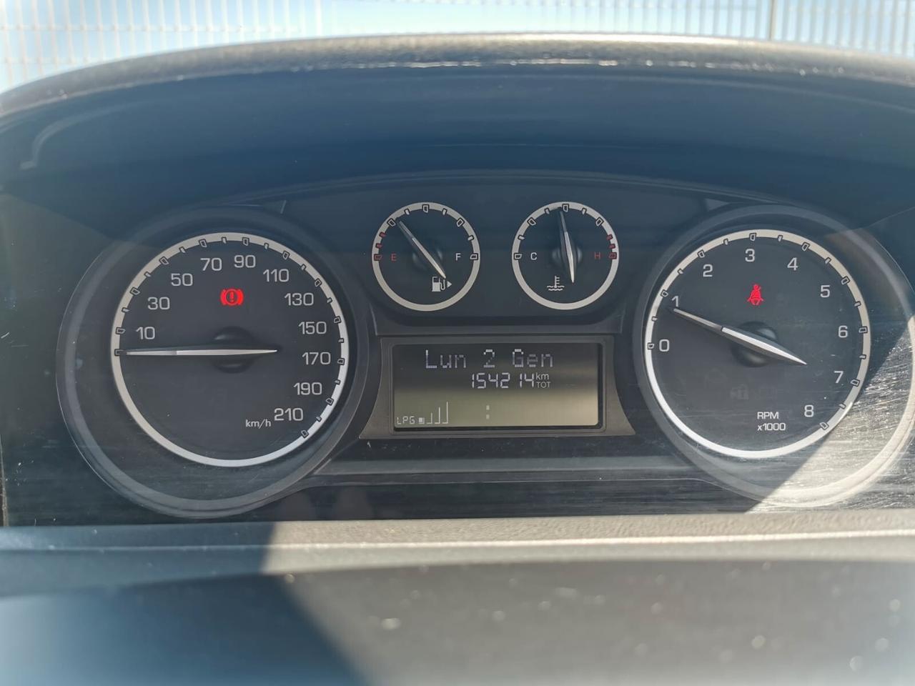 Lancia Ypsilon 1.2 69 CV 5P. GPL Ecochic Silver
