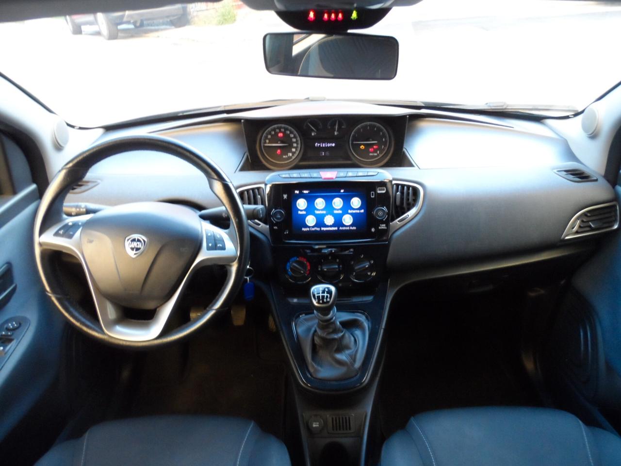 Lancia Ypsilon 1.0 FireFly 70 CV Hybrid Gold