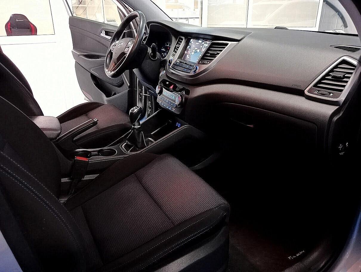Hyundai TUCSON 1.7 CRDI XPOSSIBLE 19" CAMERA *CAMBIO NUOVO*