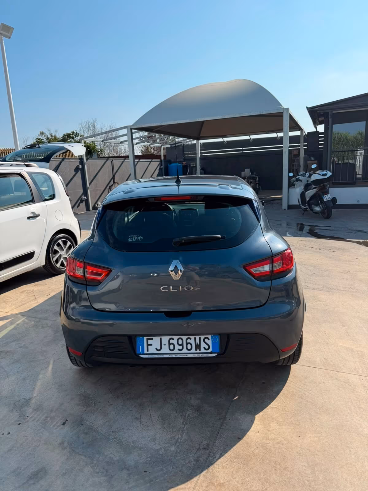 Renault Clio 1.2 75CV 5 porte Zen