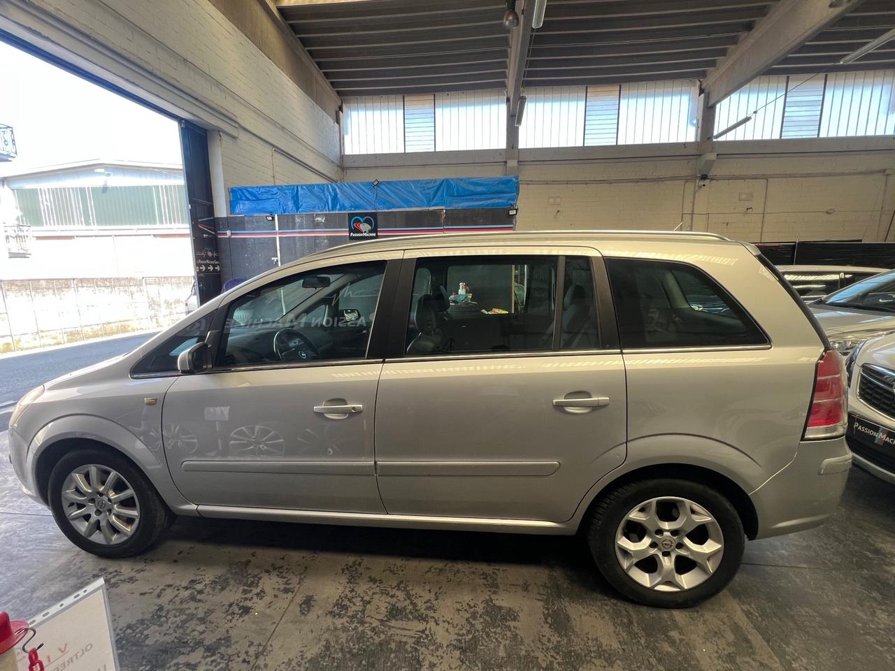 Opel Zafira 1.6 16V ecoM 94CV Cosmo