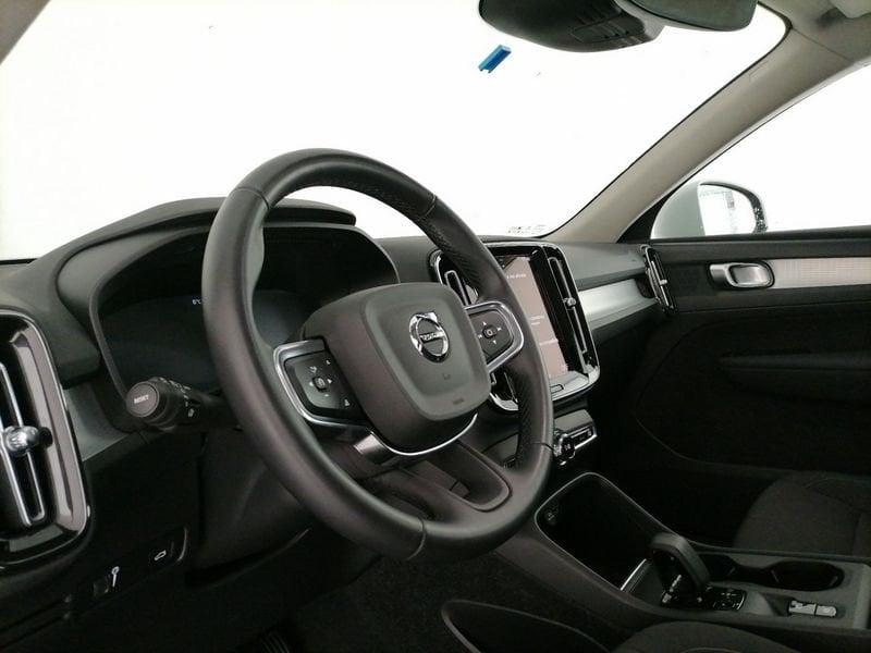 Volvo XC40 1.5 t2 Momentum auto my21