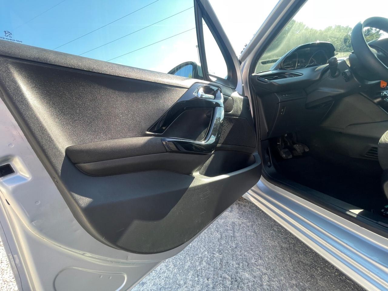 Peugeot 208 GPL “MOTORE SOSTITUITO 100.000KM”