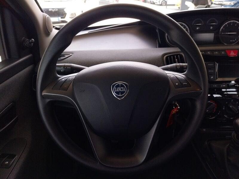 Lancia Ypsilon Ypsilon 1.0 firefly hybrid Silver s&s 70cv