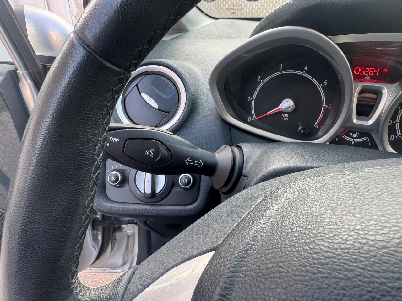 Ford Fiesta 1.2 BENZINA 82CV Titanium 2012