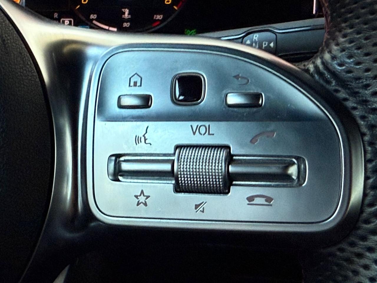 Mercedes-benz A 180 Premium AMG 64 colori*Multibaeam*Burmester