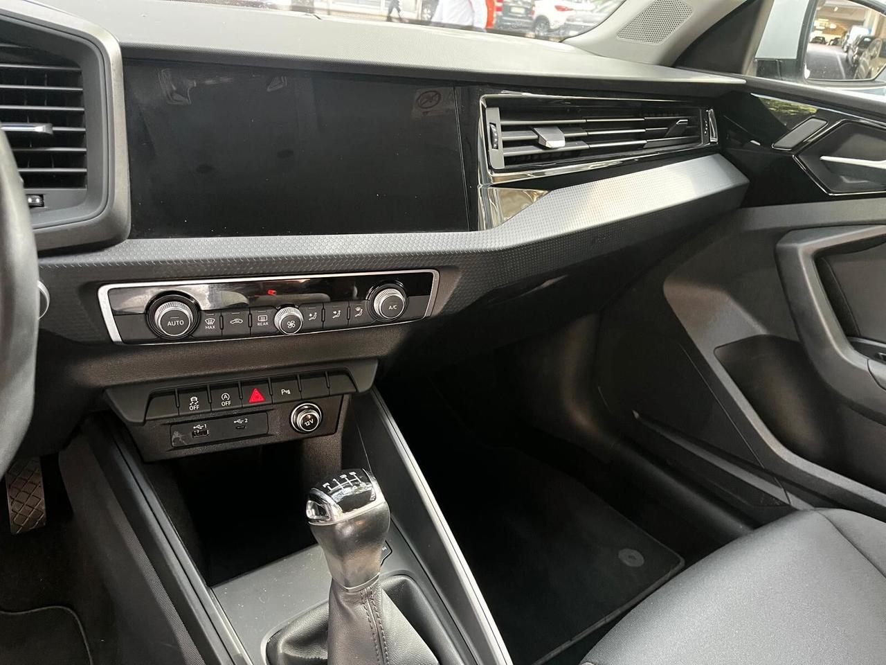 Audi A1 SPB 30 TFSI Identity Black