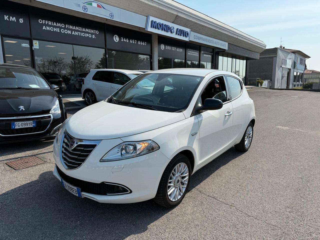Lancia Ypsilon 0.9 TwinAir 85 CV 5 porte S&S DFN Platinum