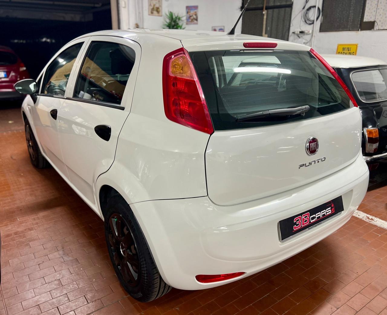 Fiat Punto Grande 1.2 benzina €6 OK NEOPATENTATI