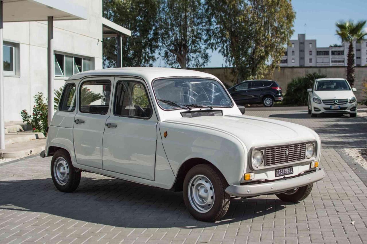 Renault R 4 RENAULT 4