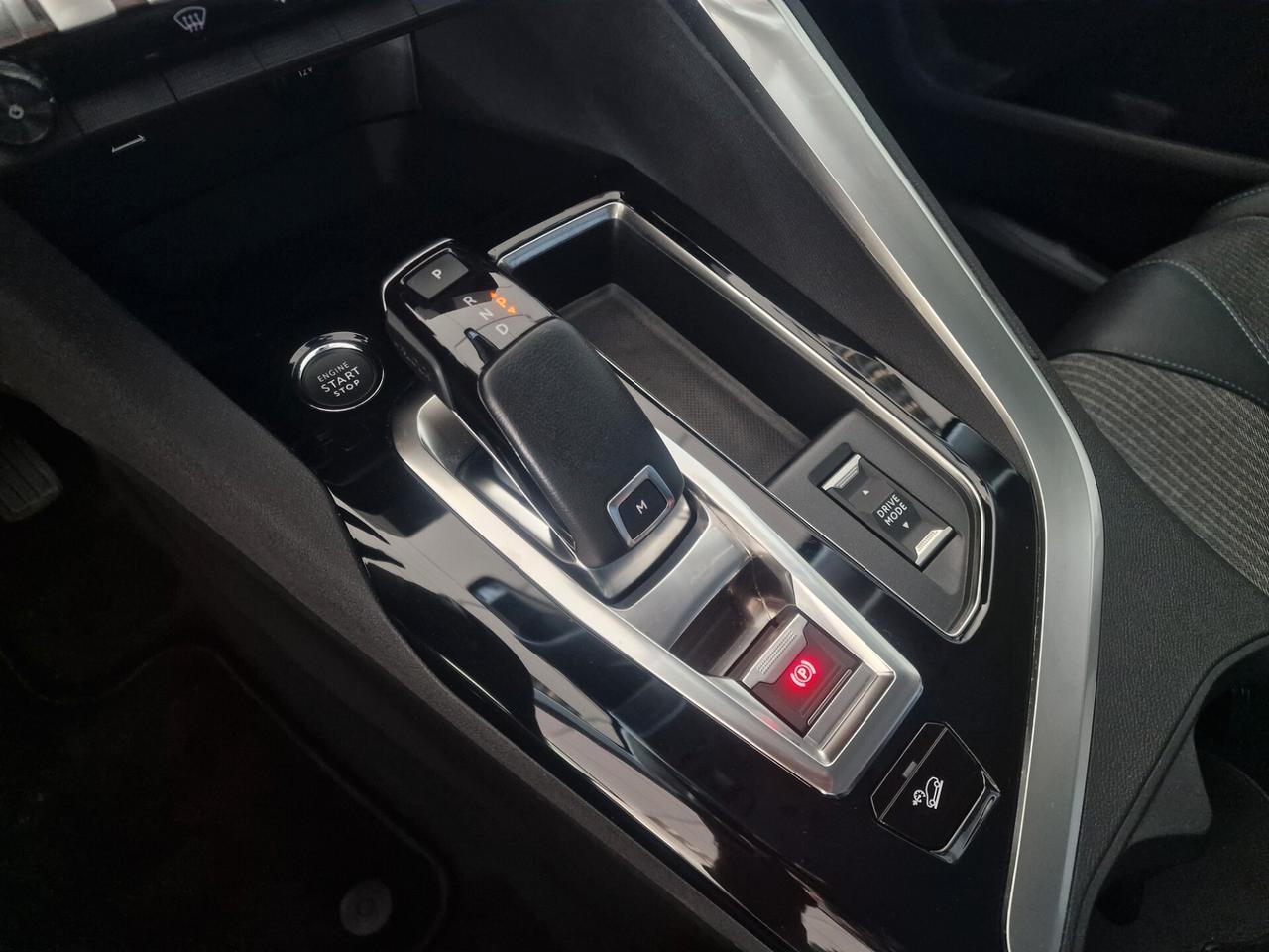 Peugeot 3008 1.5 HDi 130cv Allure EAT8