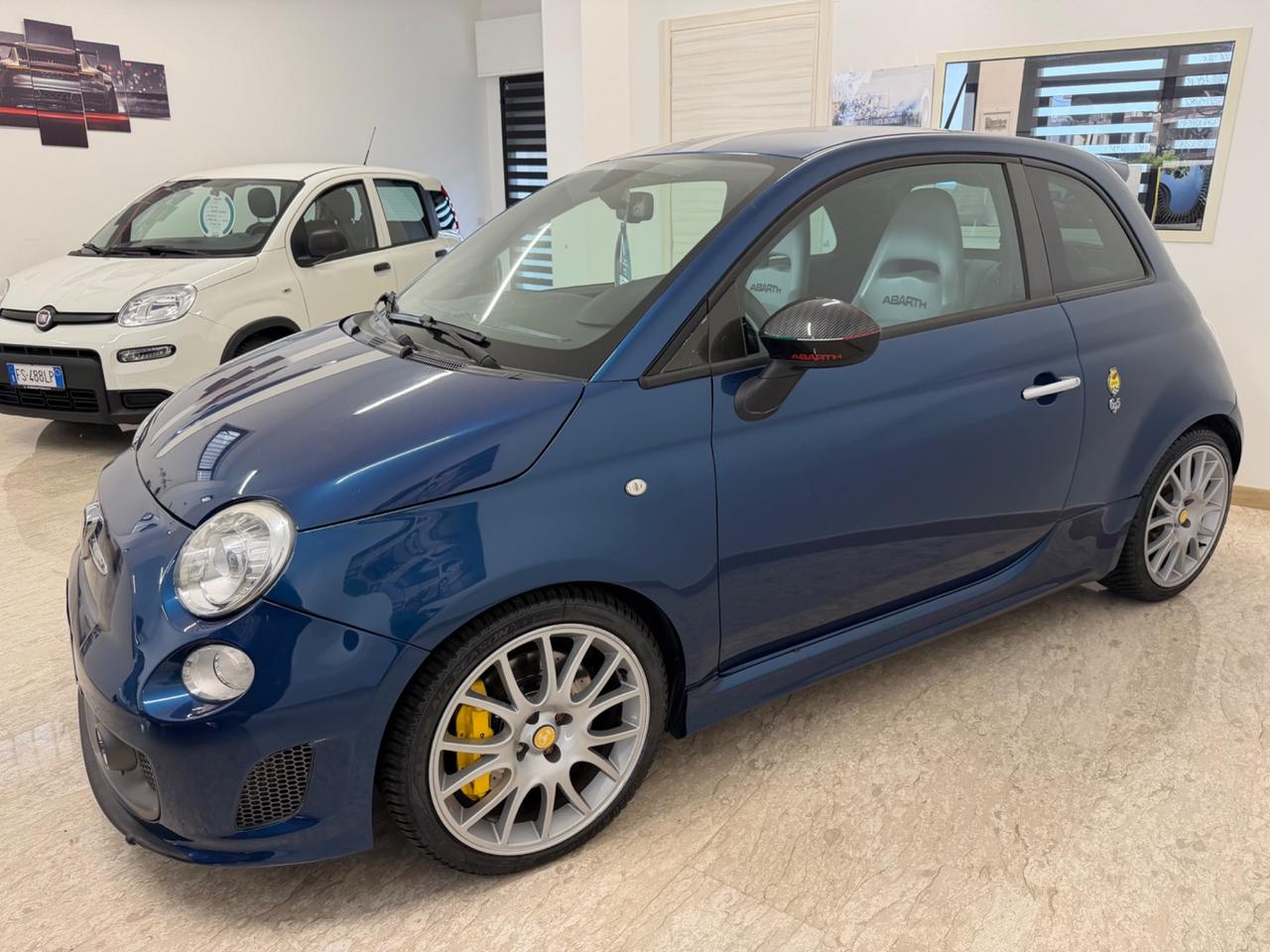 Abarth 500 1.4 Turbo T-Jet TRIBUTO FERRARI