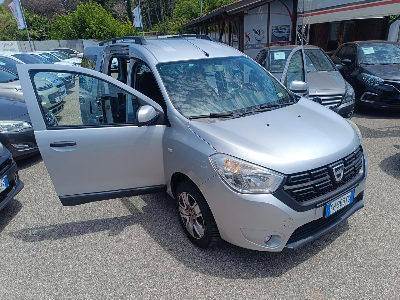 Dacia Dokker 1.6 8V 100CV Start&Stop GPL Lauréate