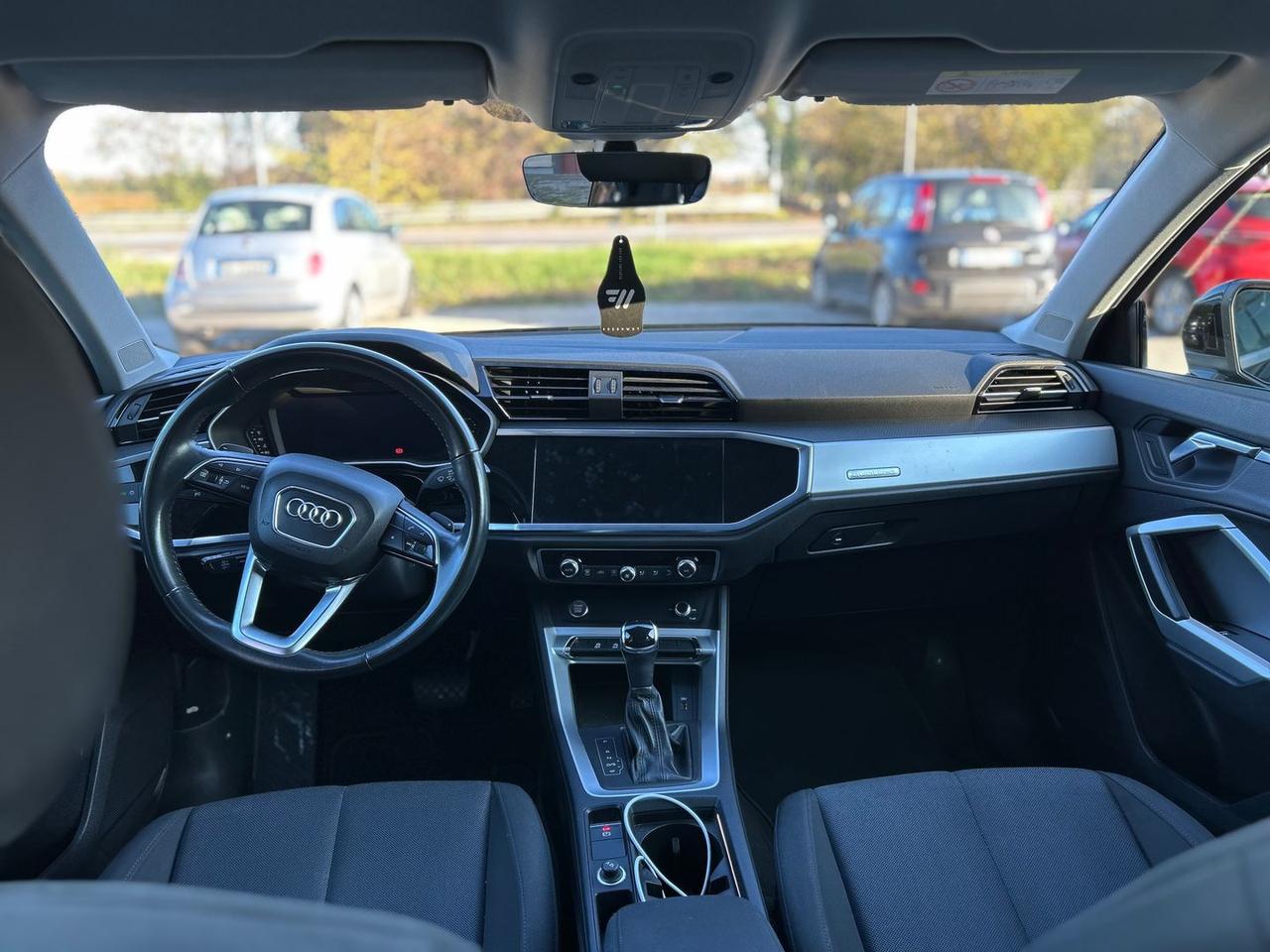 Audi Q3 Business Advanced 2.0 40 TFSI #7665