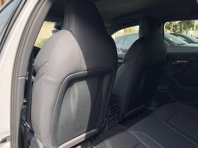 Audi A3 A3 SPB S Line interno ed esterno 2.0 TDI 150CV S-Tronic 35