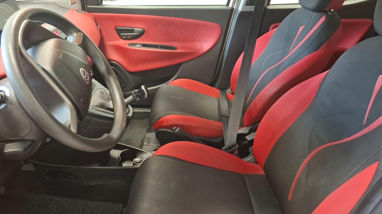 Lancia Ypsilon 0.9 TwinAir 85 CV 5 porte Metano Ecochic Gold