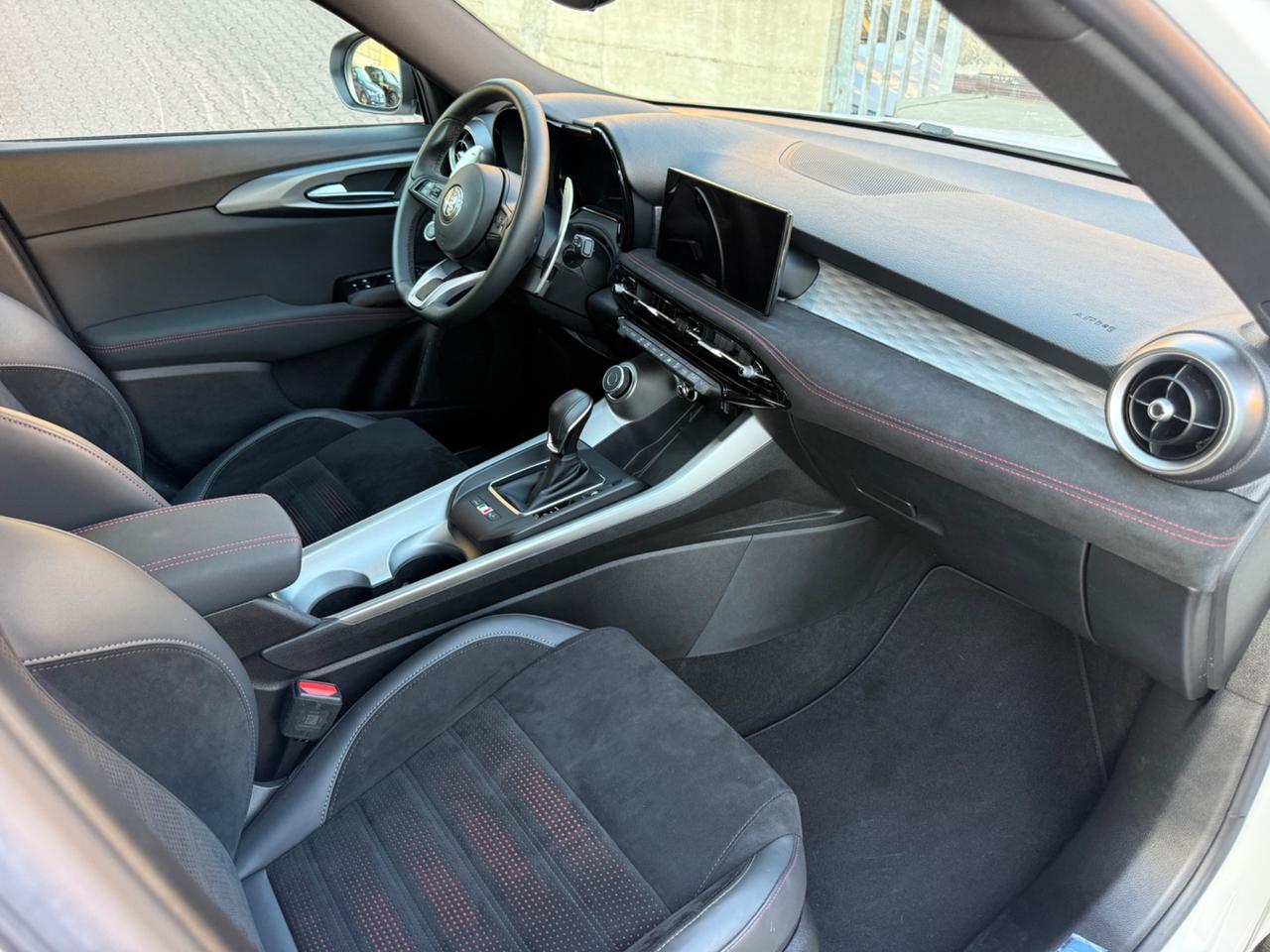 Alfa Romeo Tonale 1.3 Phev Veloce Q4 280cv at6 PARI AL NUOVO!