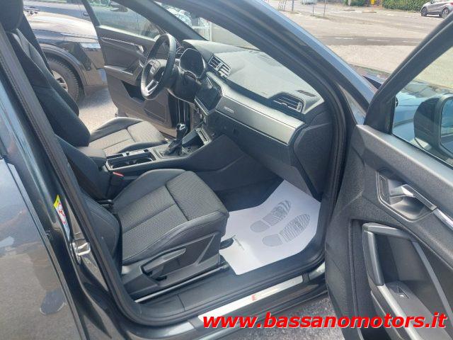 AUDI Q3 SPB 35 TFSI S tronic S line edition Identity Black