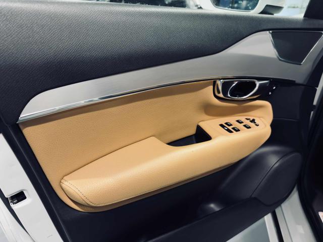 VOLVO XC90 D5 AWD Geartronic 7 posti Inscription