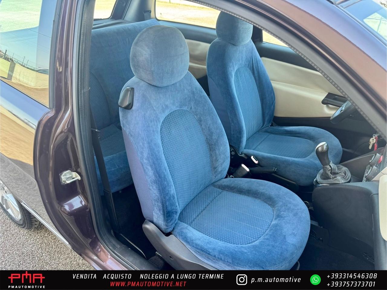 Lancia Ypsilon 1.3 MJT 90 CV Oro