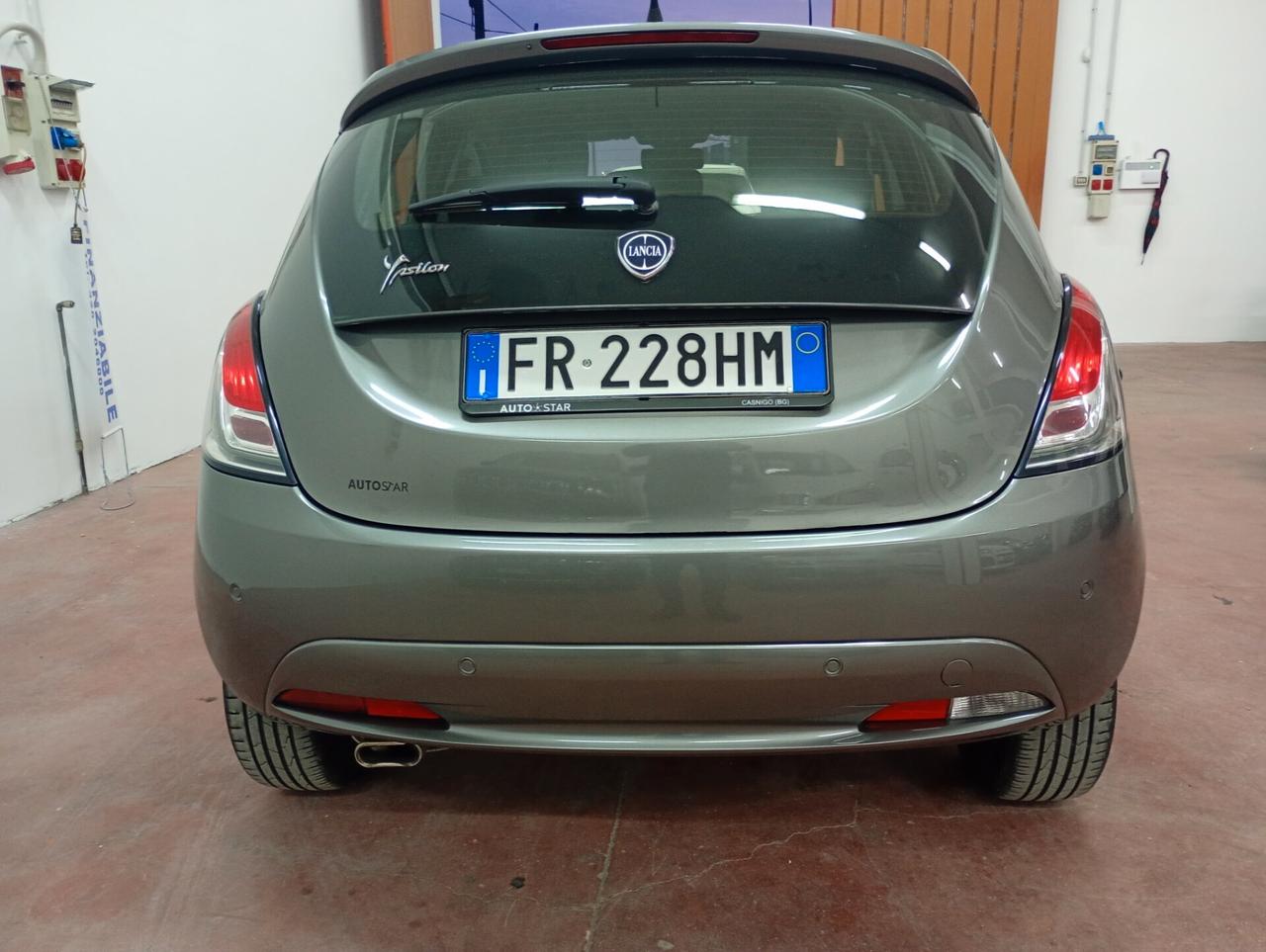 Lancia Ypsilon 1.2 69 CV 5 porte GPL Ecochic Platinum
