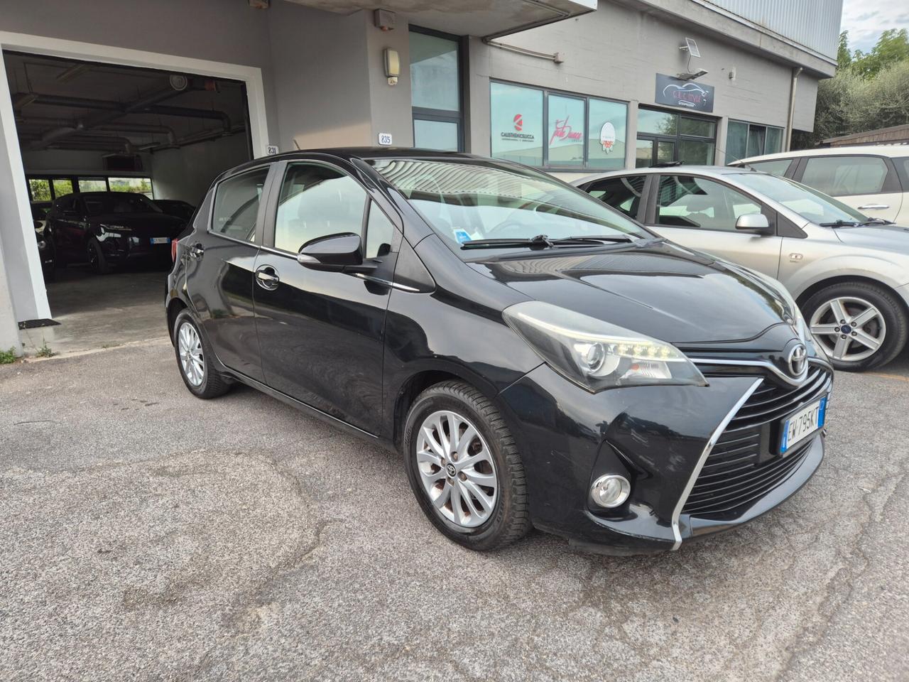 Toyota Yaris 1.0 5 porte Lounge POCHISSIMI KM!!!!!!!