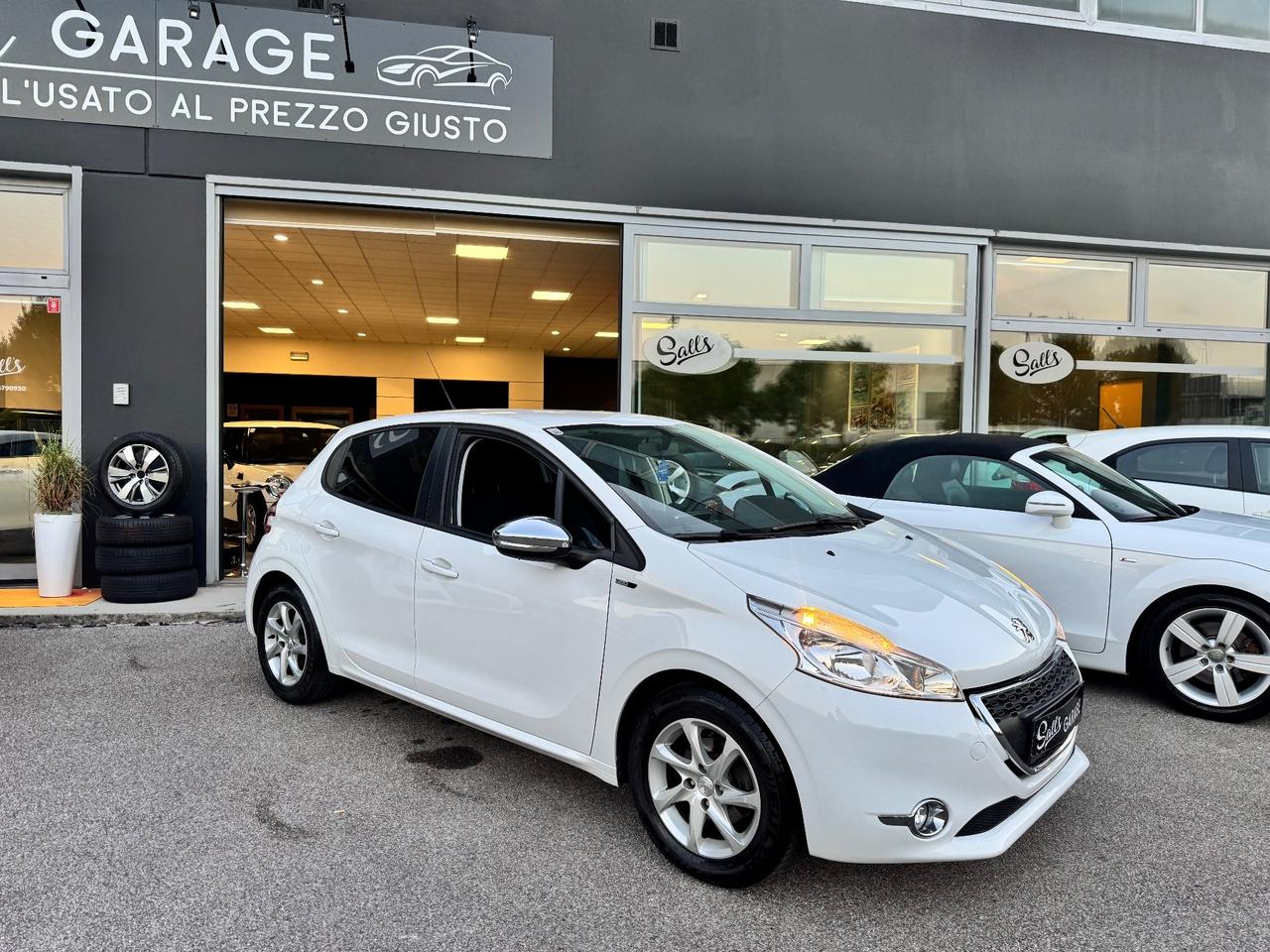 Peugeot 208 1.2 VTi 82 CV 5 porte Neopatentati