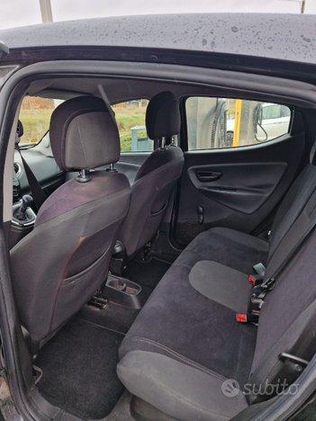 Lancia Ypsilon 2014 , auto grandinat prezzo occas.