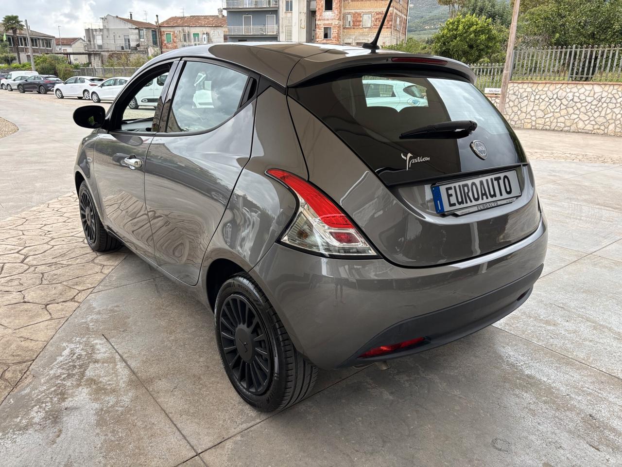 Lancia Ypsilon 1.2 69 CV GPL Alberta Ferretti-2022