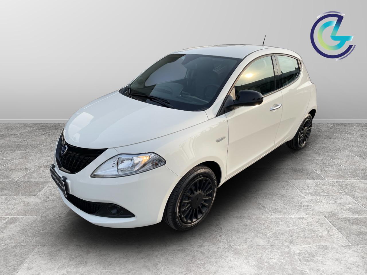 LANCIA Ypsilon III 2021 - Ypsilon 1.0 firefly hybrid Silver s&s 70cv