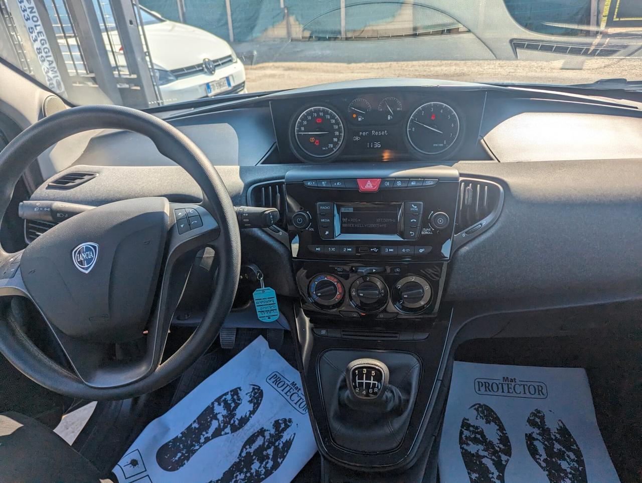 Lancia Ypsilon 1.0 FireFly 5 porte S&S Hybrid Ecochic Gold