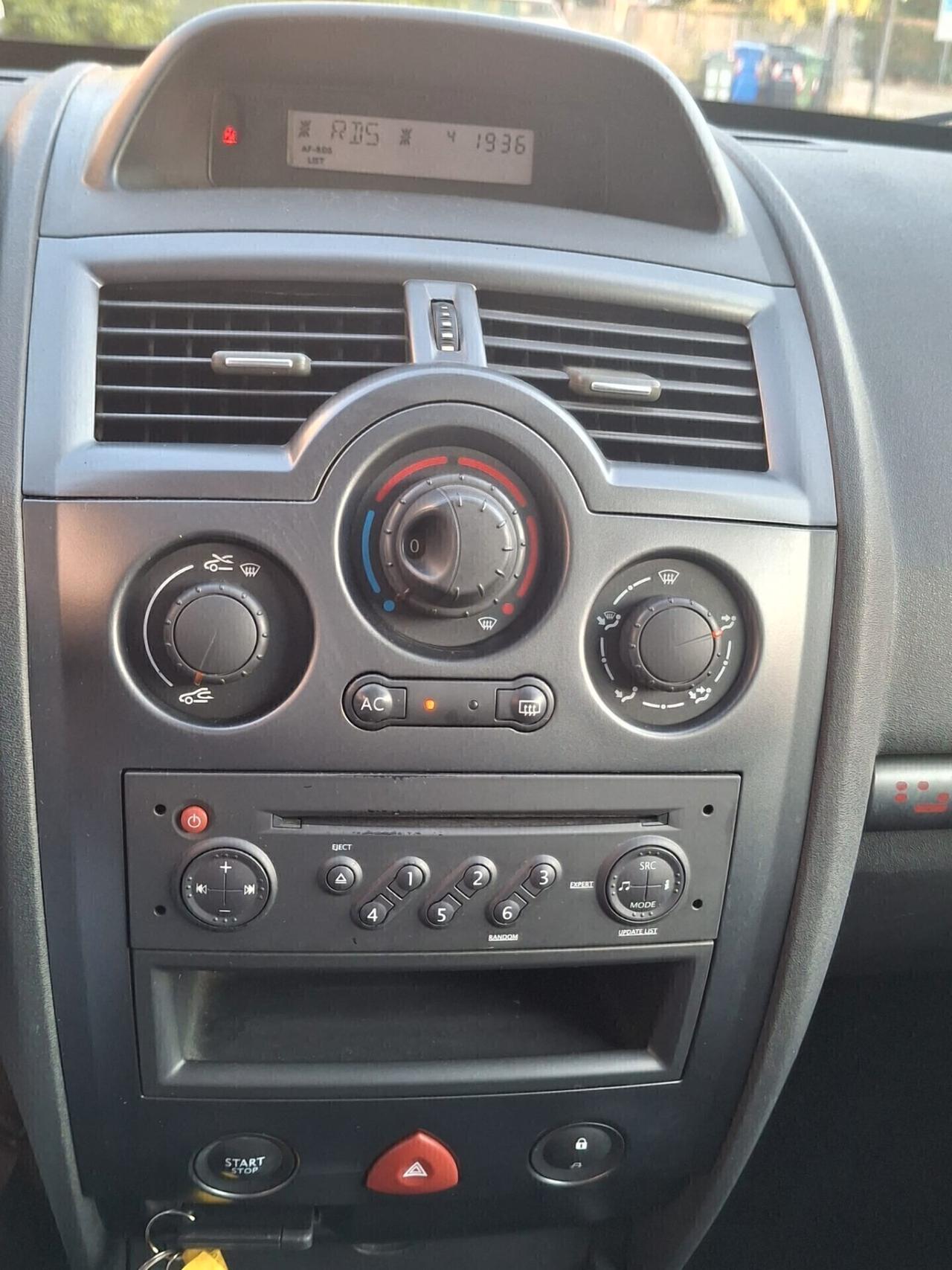 Renault Megane Mégane 1.5 dCi/85CV Grandtour Serie Speciale