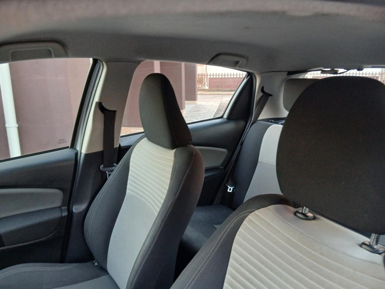 Toyota Yaris 1.0 72 CV 5 porte Active tua a € 199 mese