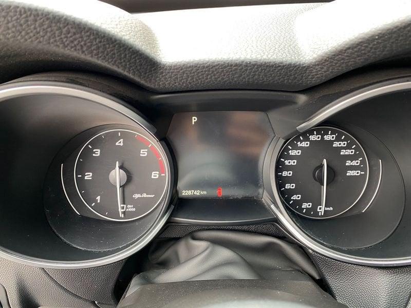 Alfa Romeo Stelvio 2.2 Turbodiesel 210 CV AT8 Q4 Executive