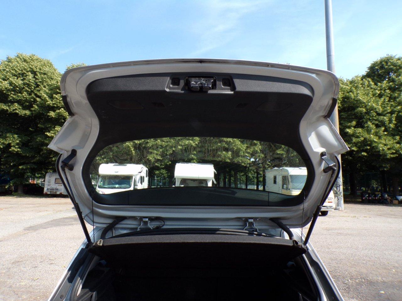 BMW 118 d Advantage 5p auto