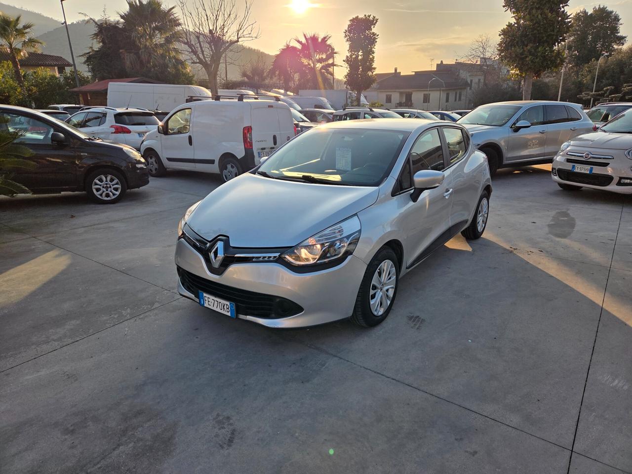 Renault Clio 1.2 75CV 5 porte Intens- PERFETTA