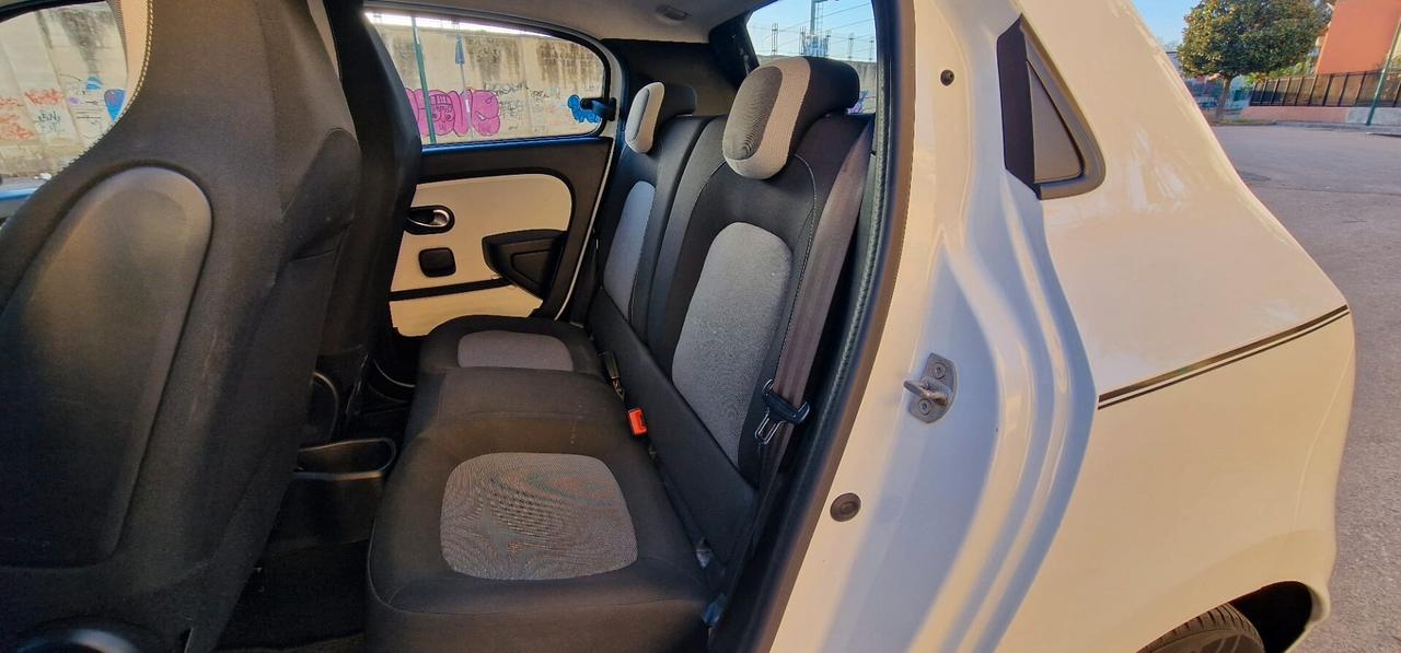 Renault Twingo SCe EDC Intens