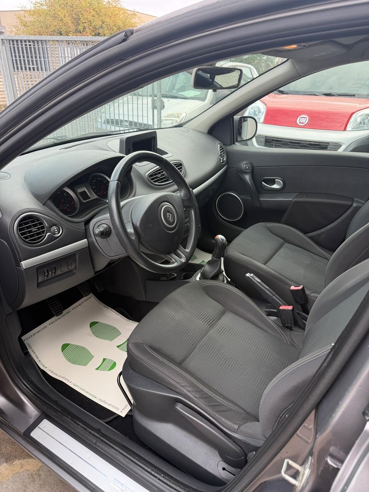 Renault Clio 1.2 16V 5 porte Luxe