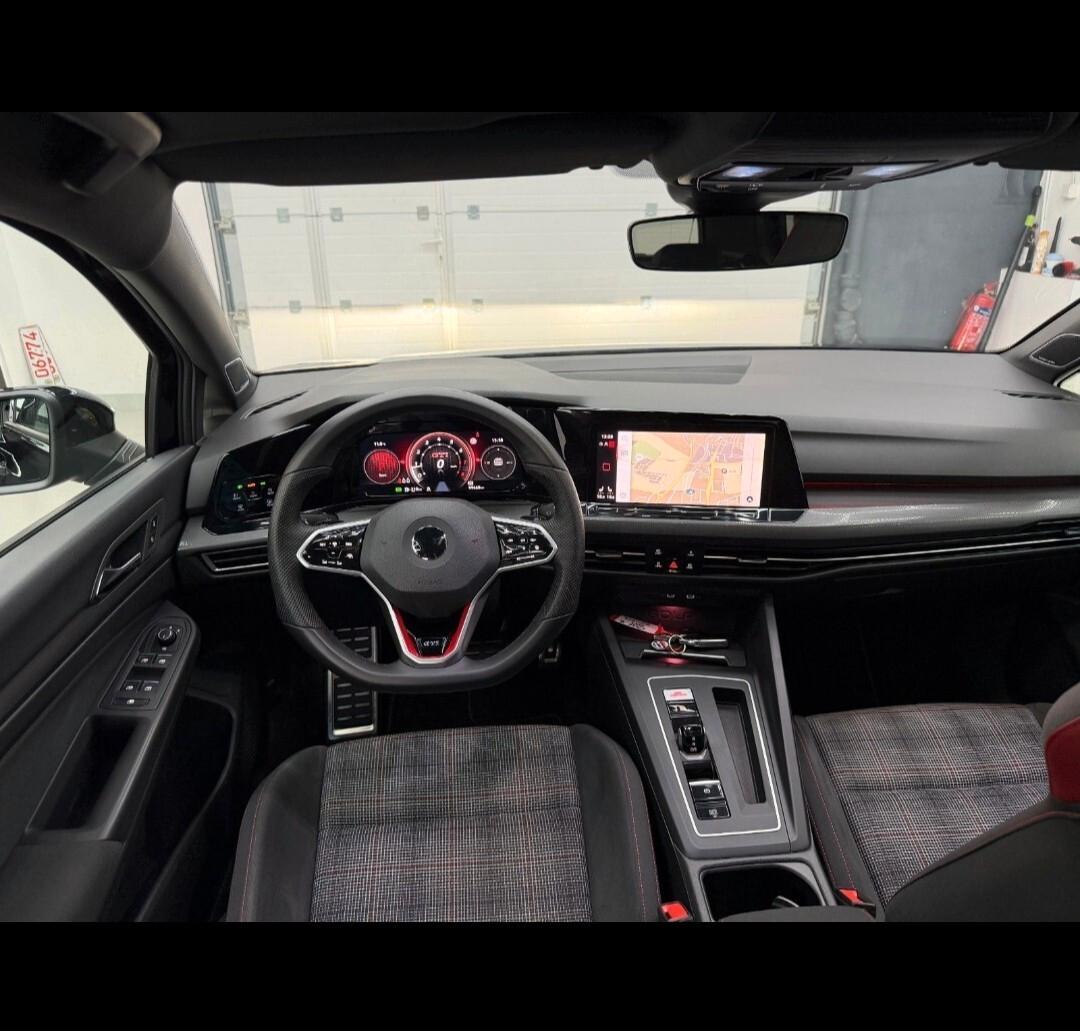 Volkswagen Golf 8 GTI 2.0 TSI DSG
