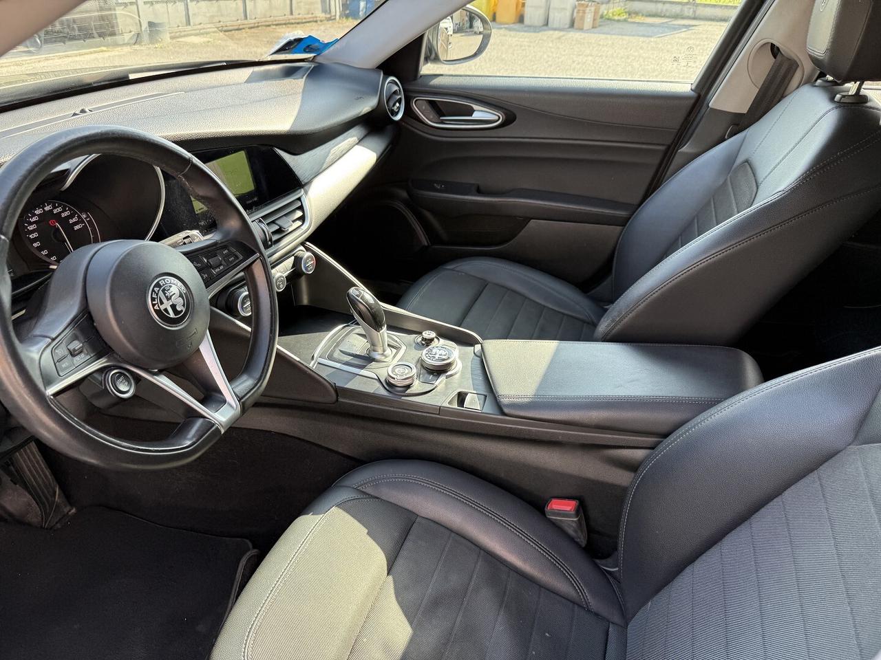 ALFA ROMEO GIULIA 150CV NAVI LED DNA