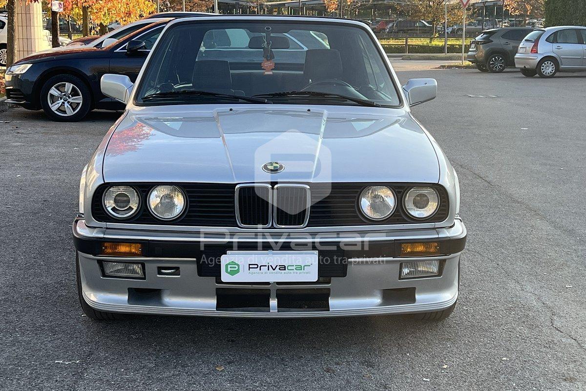 BMW 320i Cabriolet