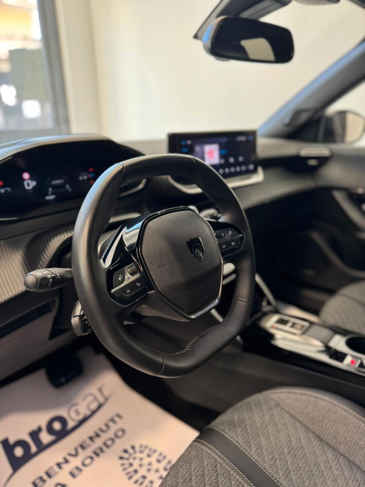 Peugeot 2008 BlueHDi 130 S&S EAT8 MOLTO BELLA