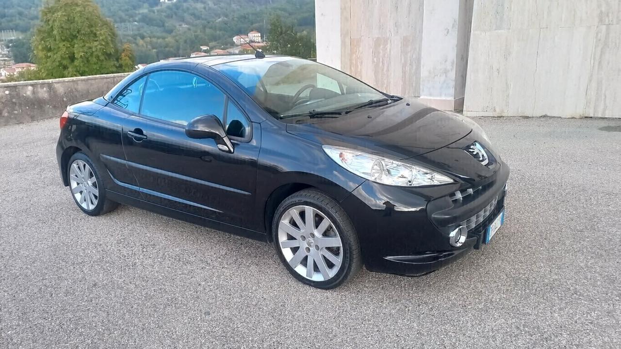 Peugeot 207 1.6 VTi 120CV CC aut. Féline