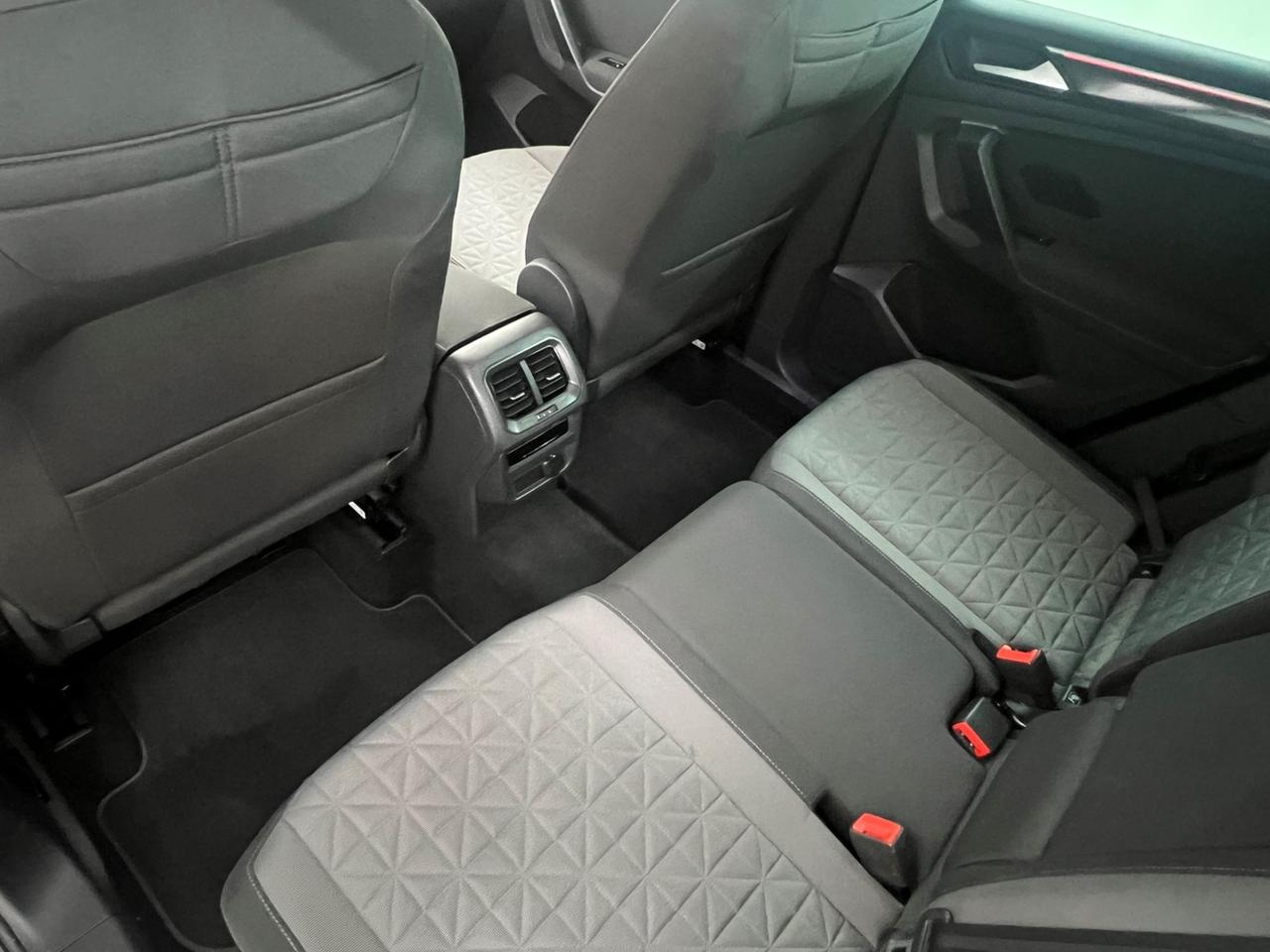 VOLKSWAGEN Tiguan II 2021 Tiguan 2.0 tdi Life 150cv dsg
