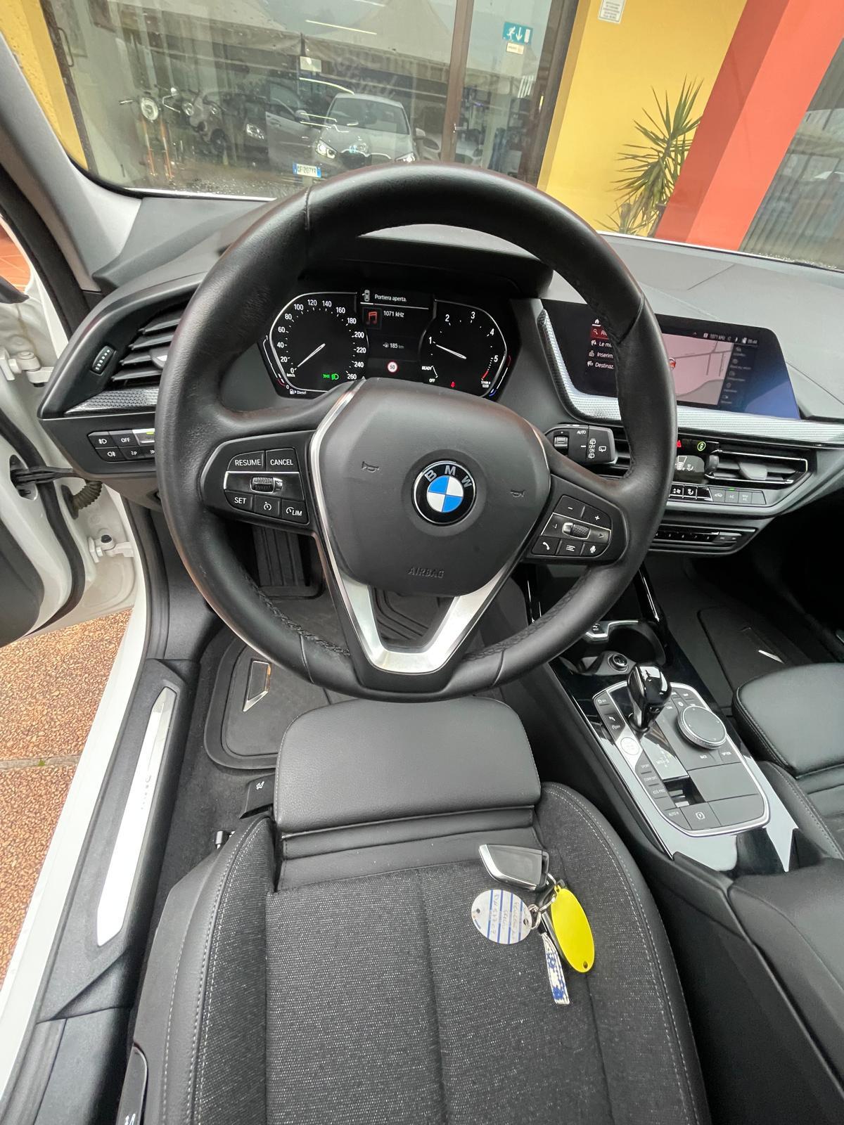 Bmw 116 116d 5p. Sport automatica anche per neopatentato