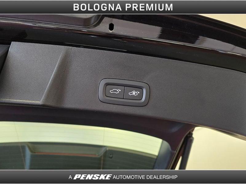 Volvo XC40 B3 automatico Ultra Black Edition