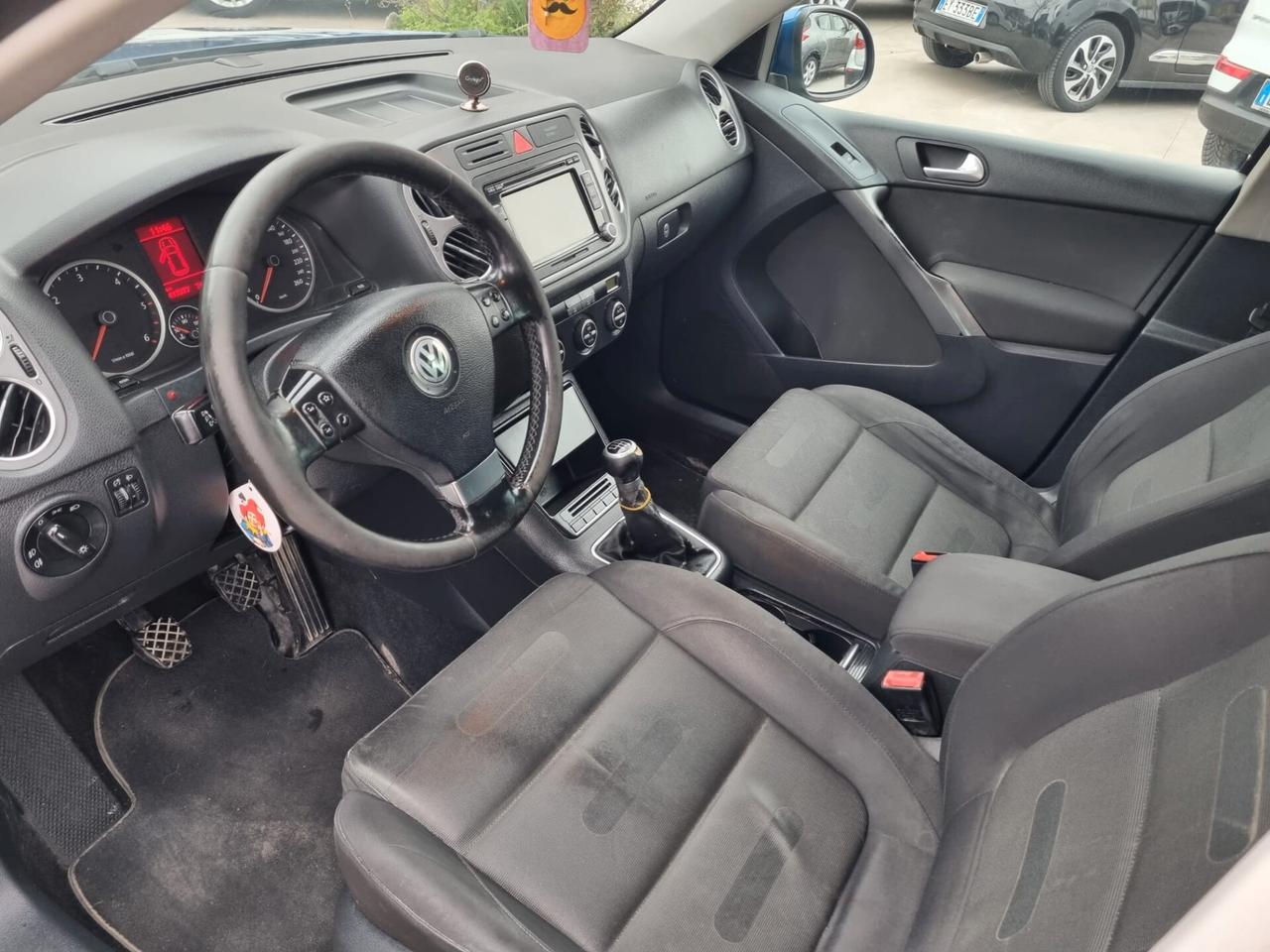 Volkswagen Tiguan 2.0 16V TDI DPF Sport & Style (18°)