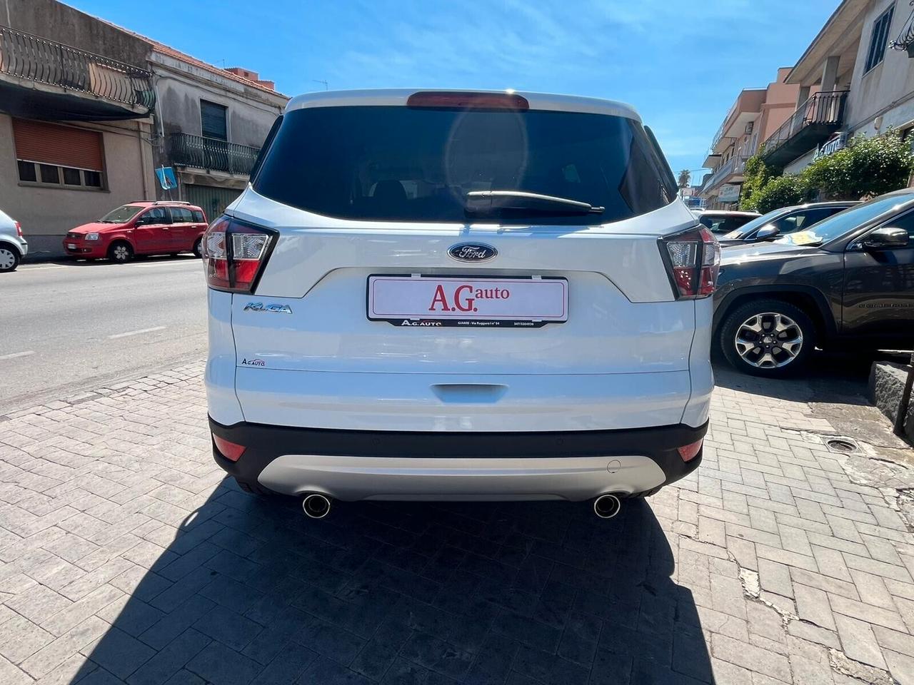 Ford Kuga 2.0 TDCI 120 CV S&S 2WD Powershift Business