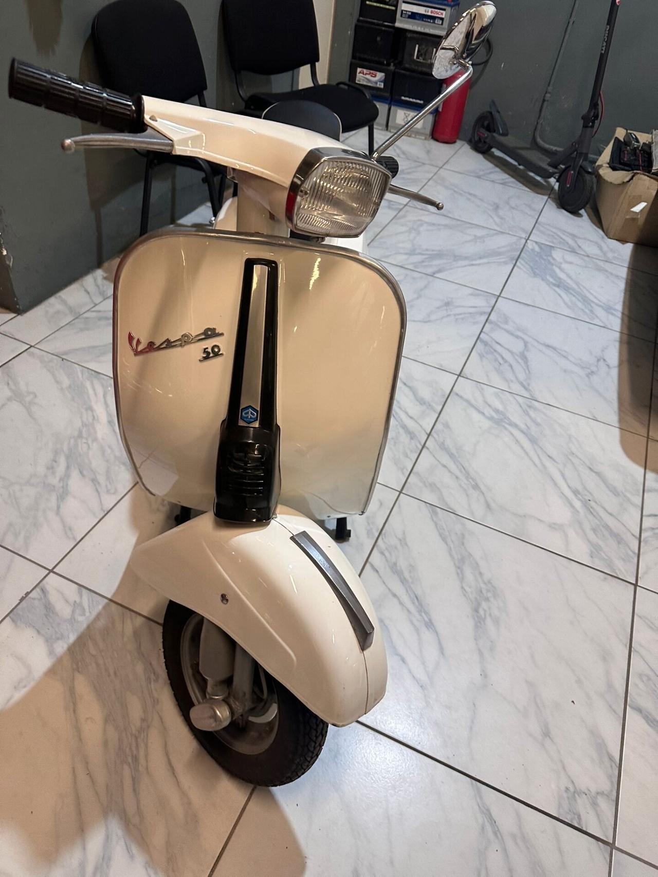 Vespa 50 Special - Completamente restaurata