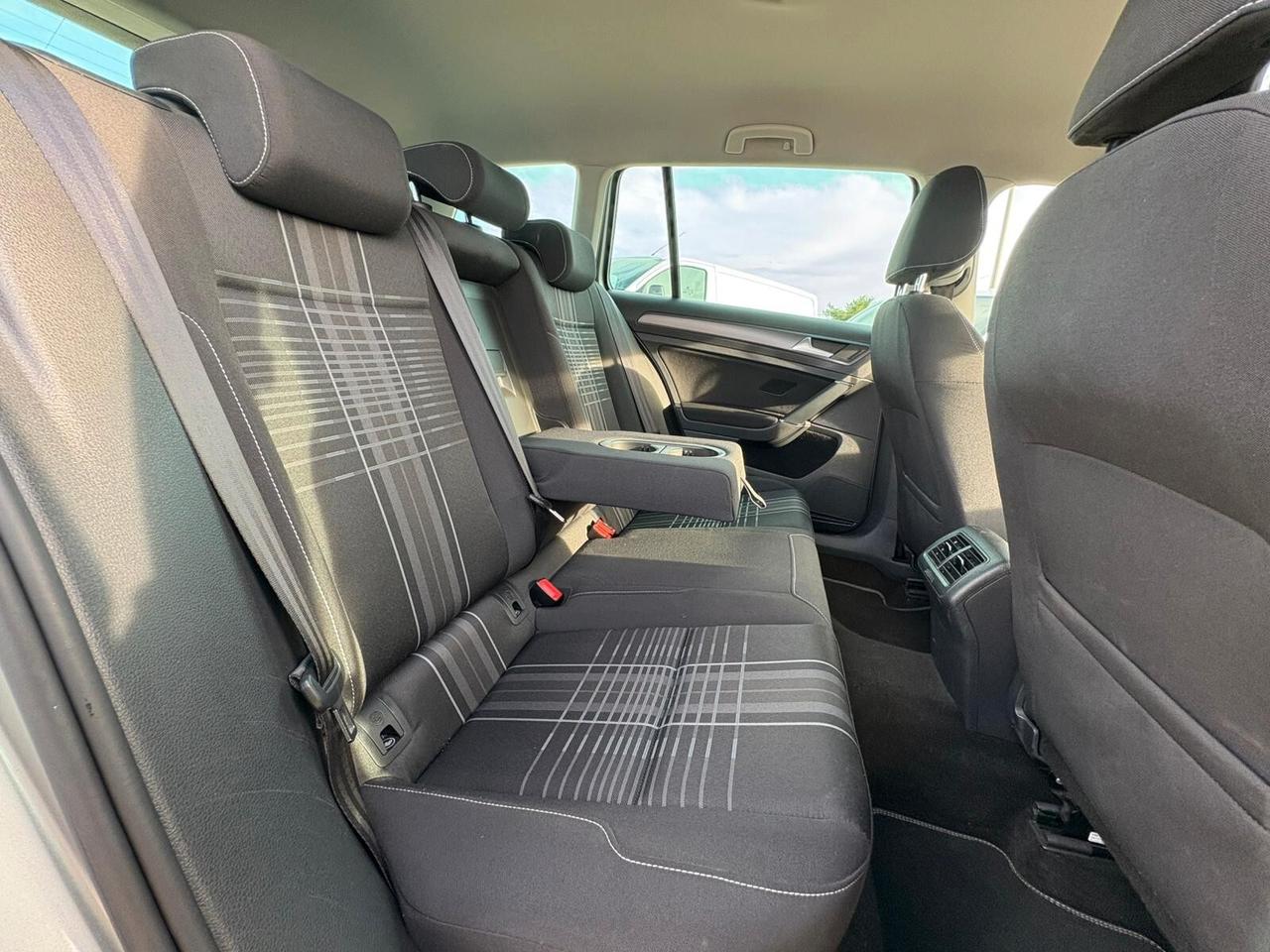 Volkswagen Golf Variant 1.6 TDI 110 CV Comfortline BlueMotion Tech.